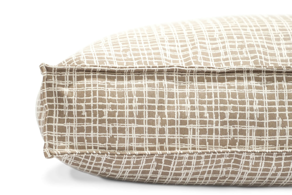 Round Pet Bed in Dapper Dalmatian - All - N - 1