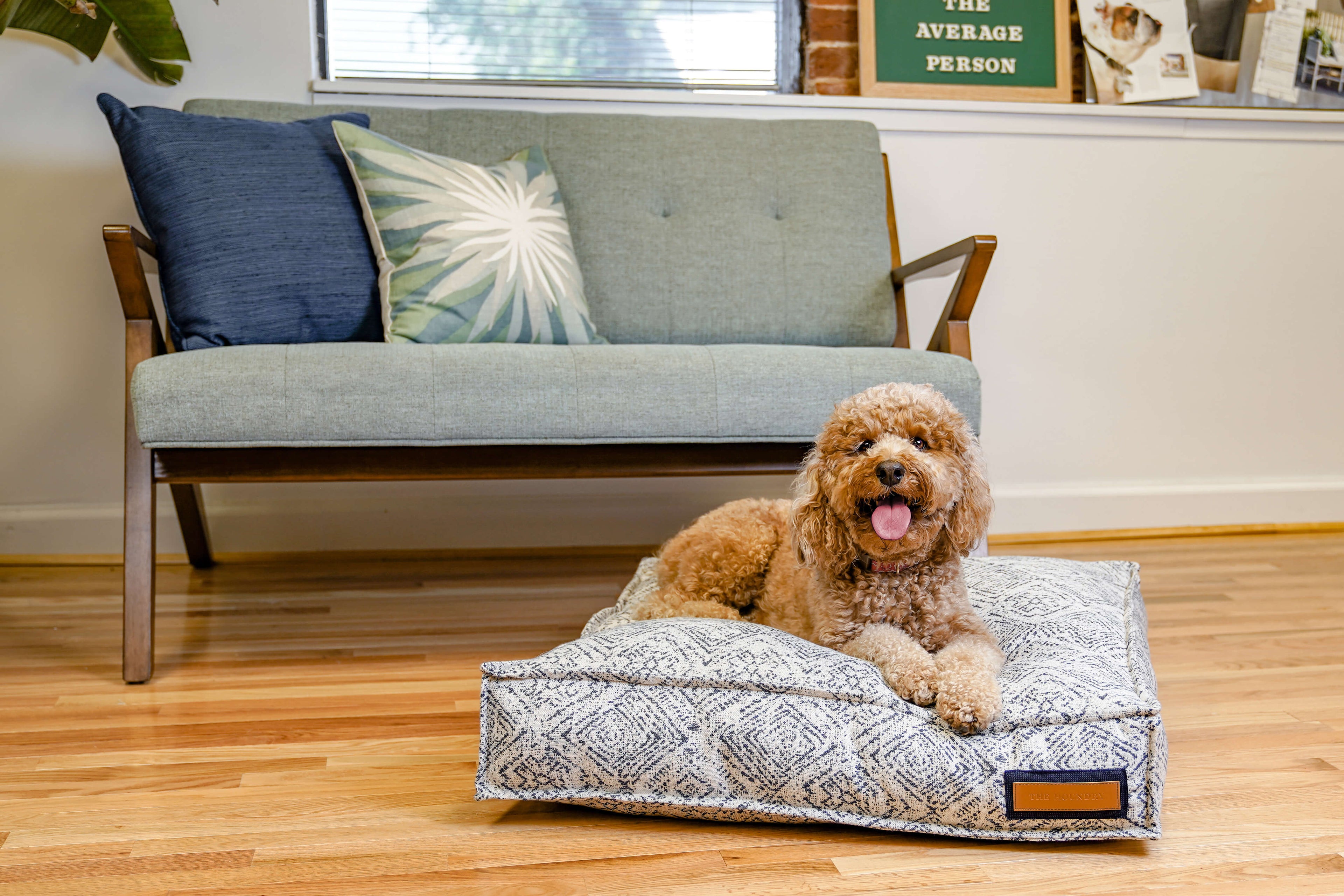 Lounger Pet Bed in Sapphire Spaniel - All - N - 1